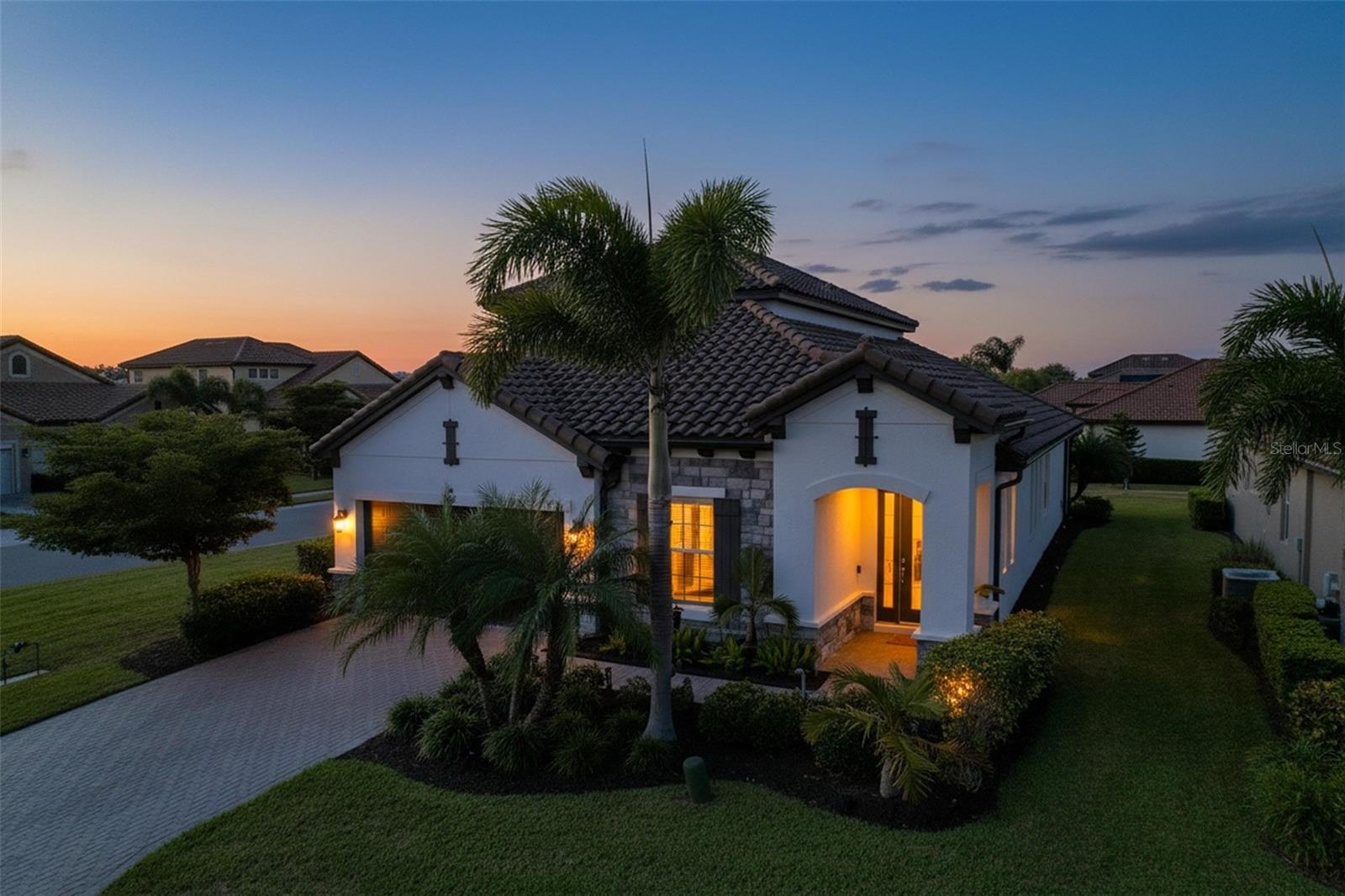 LOT 141 LESS N 13.97 FT, ALL OF LOT 142 BOUGAINVIL - Residential