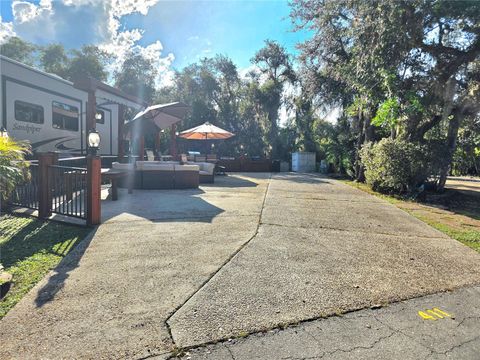 411 LONGHORN DRIVE LAKE WALES FL 33853