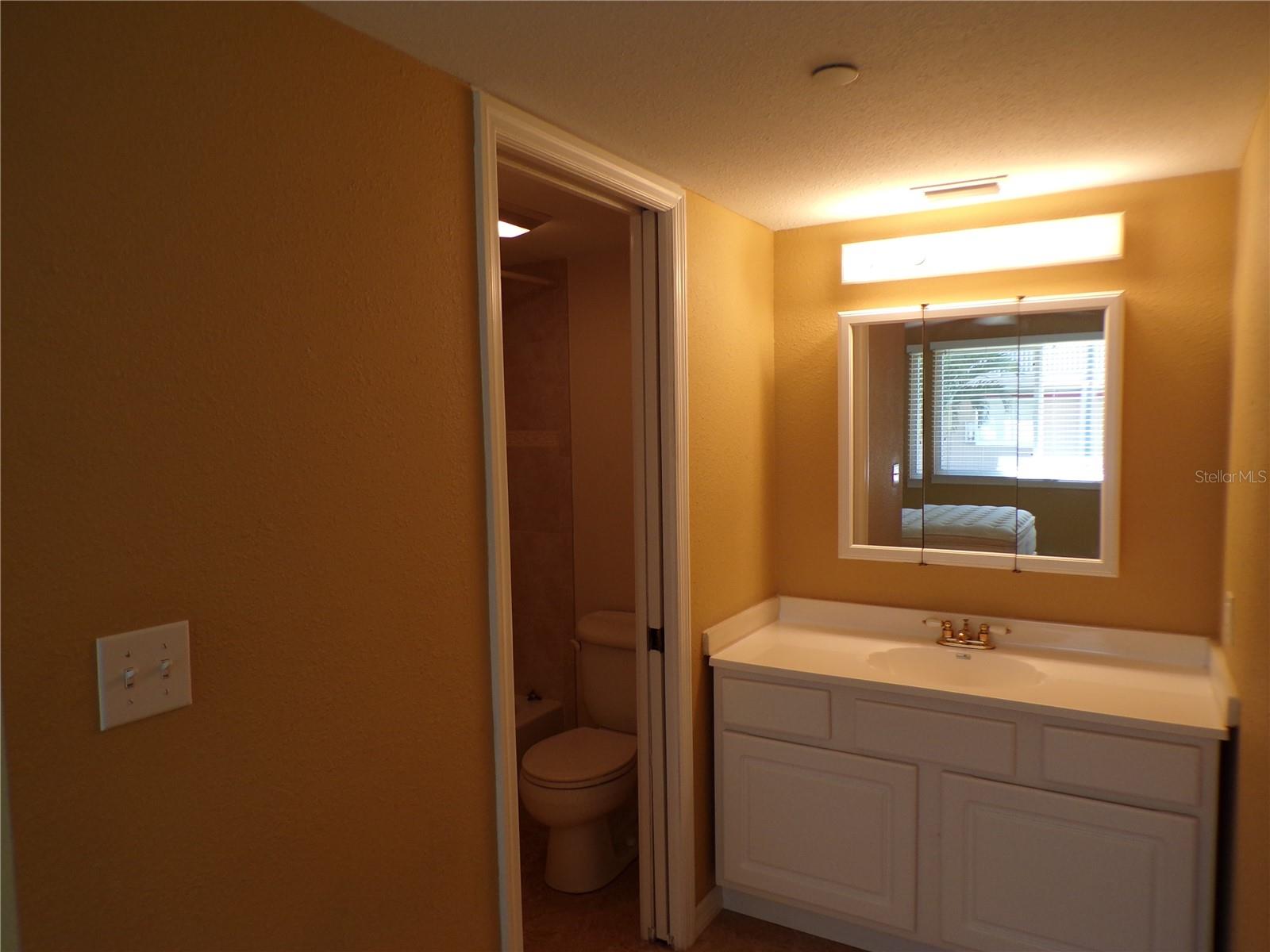 CHARLEVOI - Residential Lease