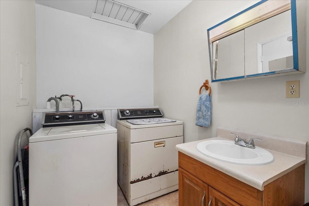 FOREST PARK HILLS - Residential