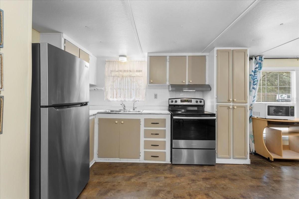 FOREST PARK HILLS - Residential