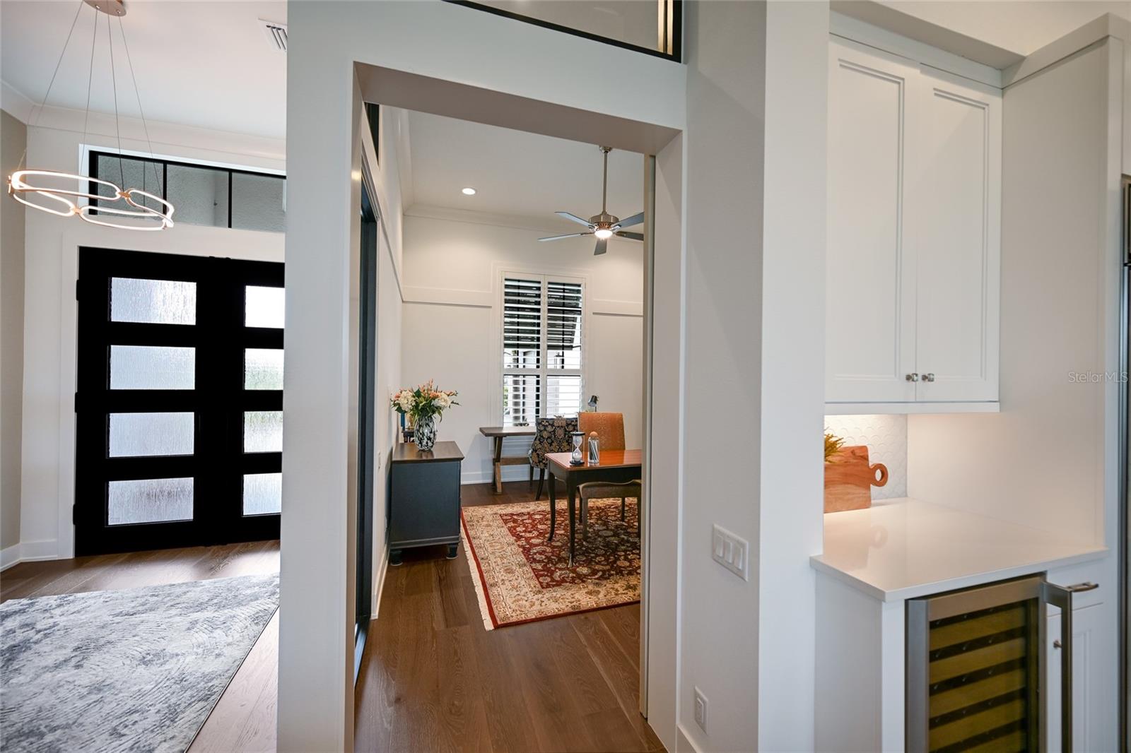 LAKEHOUSE COVE - Residential