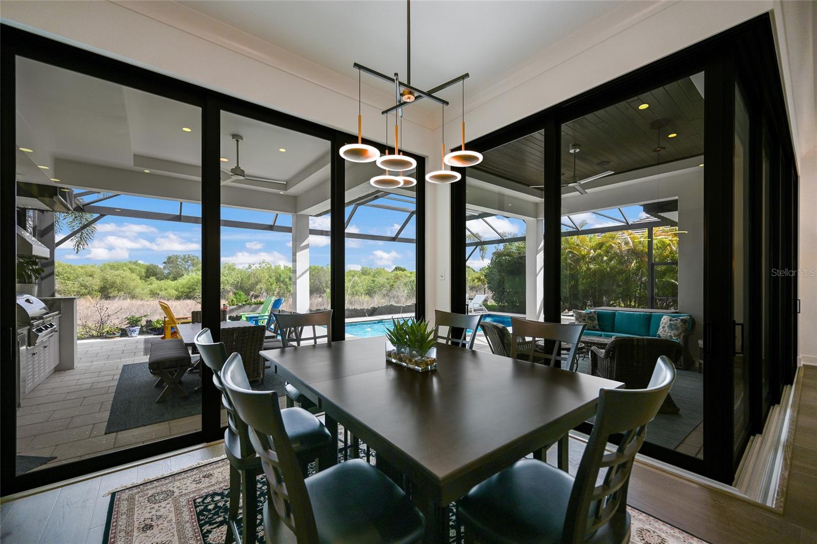 LAKEHOUSE COVE - Residential