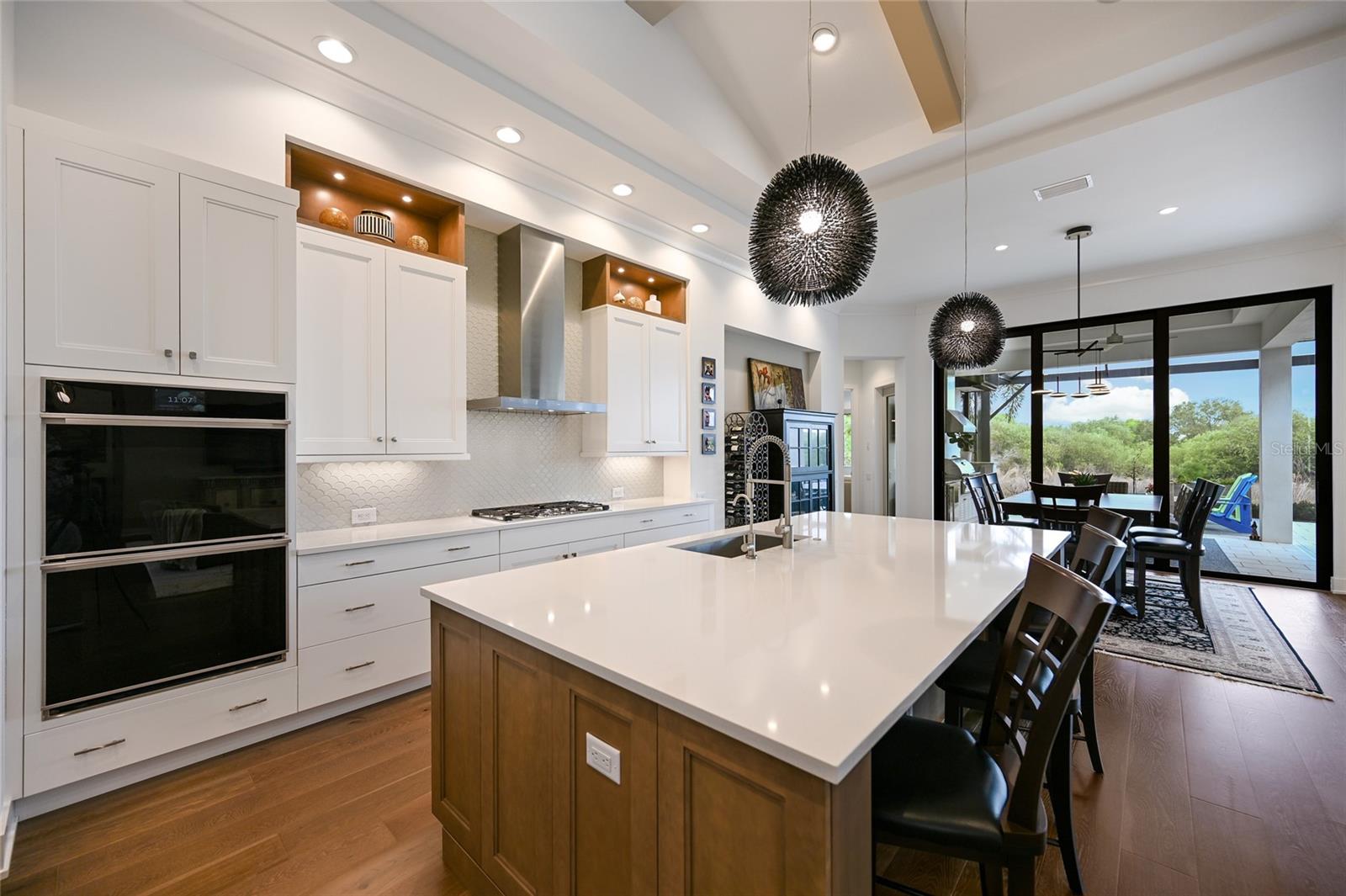 LAKEHOUSE COVE - Residential