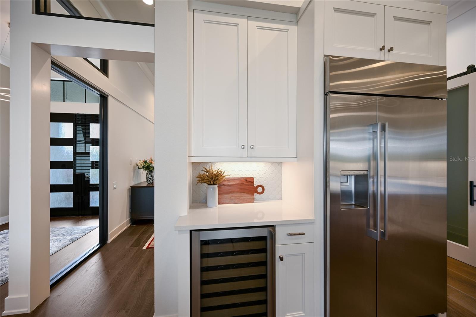 LAKEHOUSE COVE - Residential