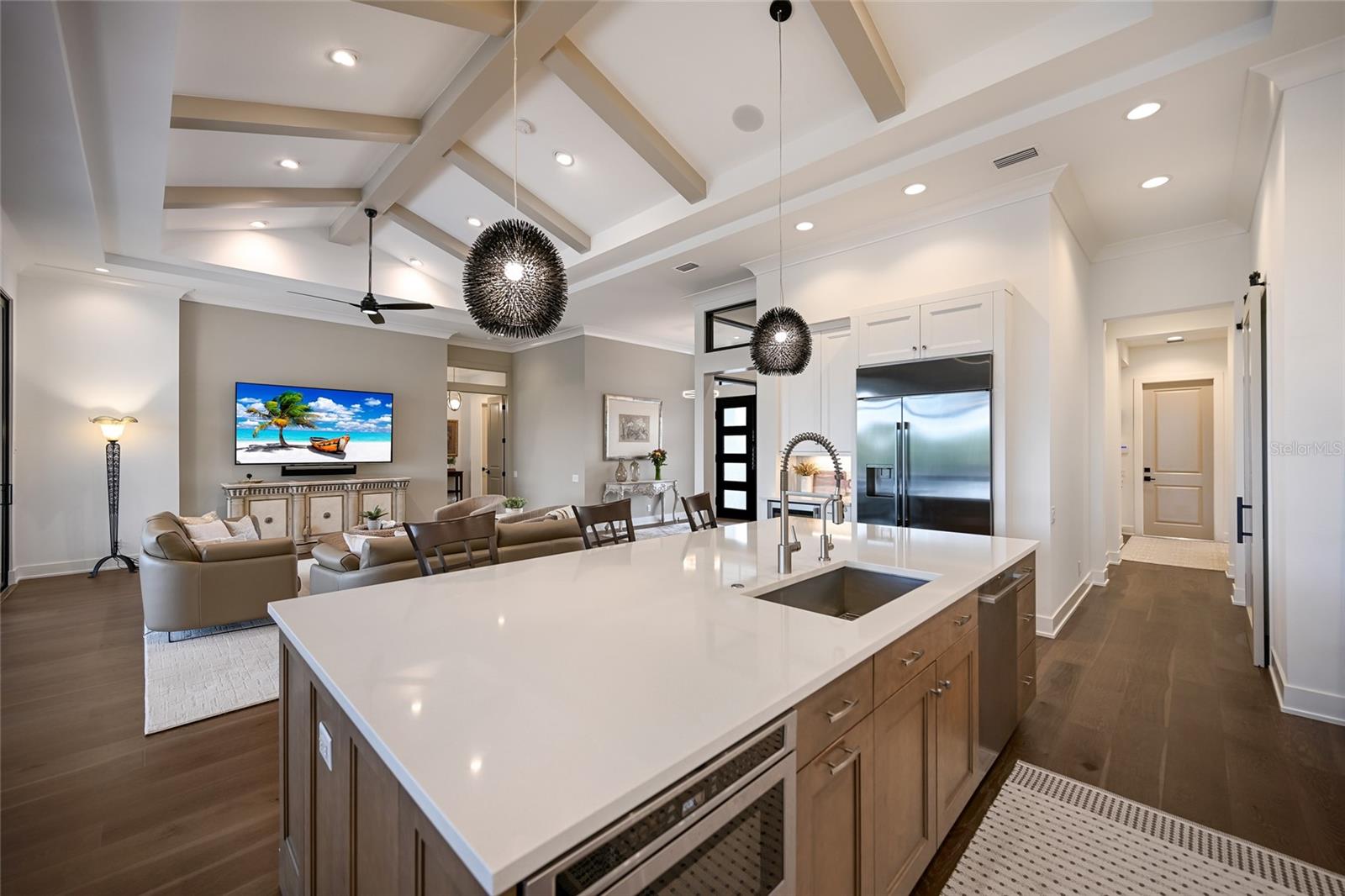 LAKEHOUSE COVE - Residential