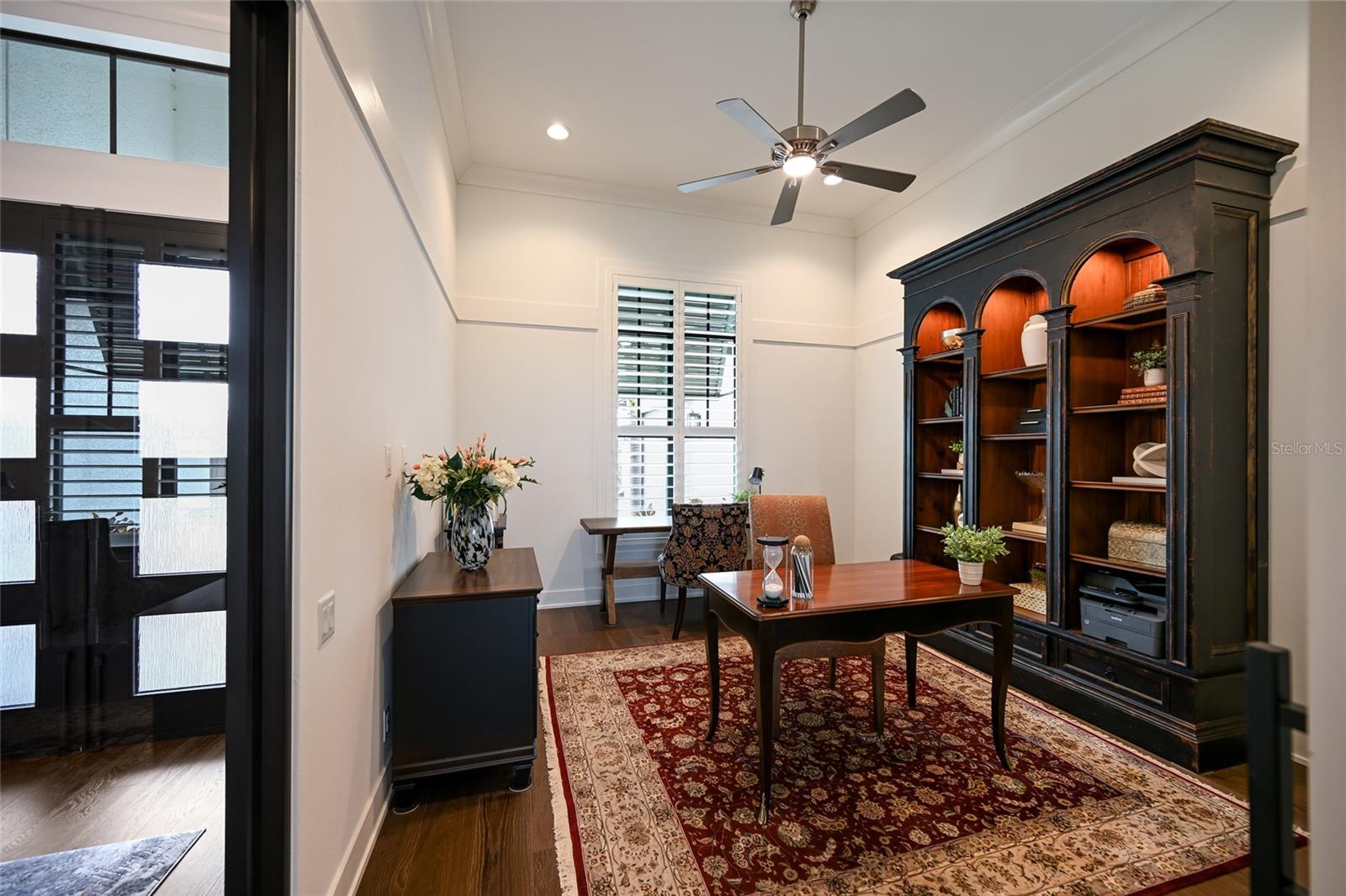 LAKEHOUSE COVE - Residential