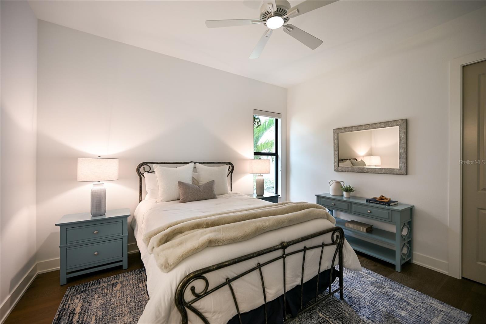 LAKEHOUSE COVE - Residential