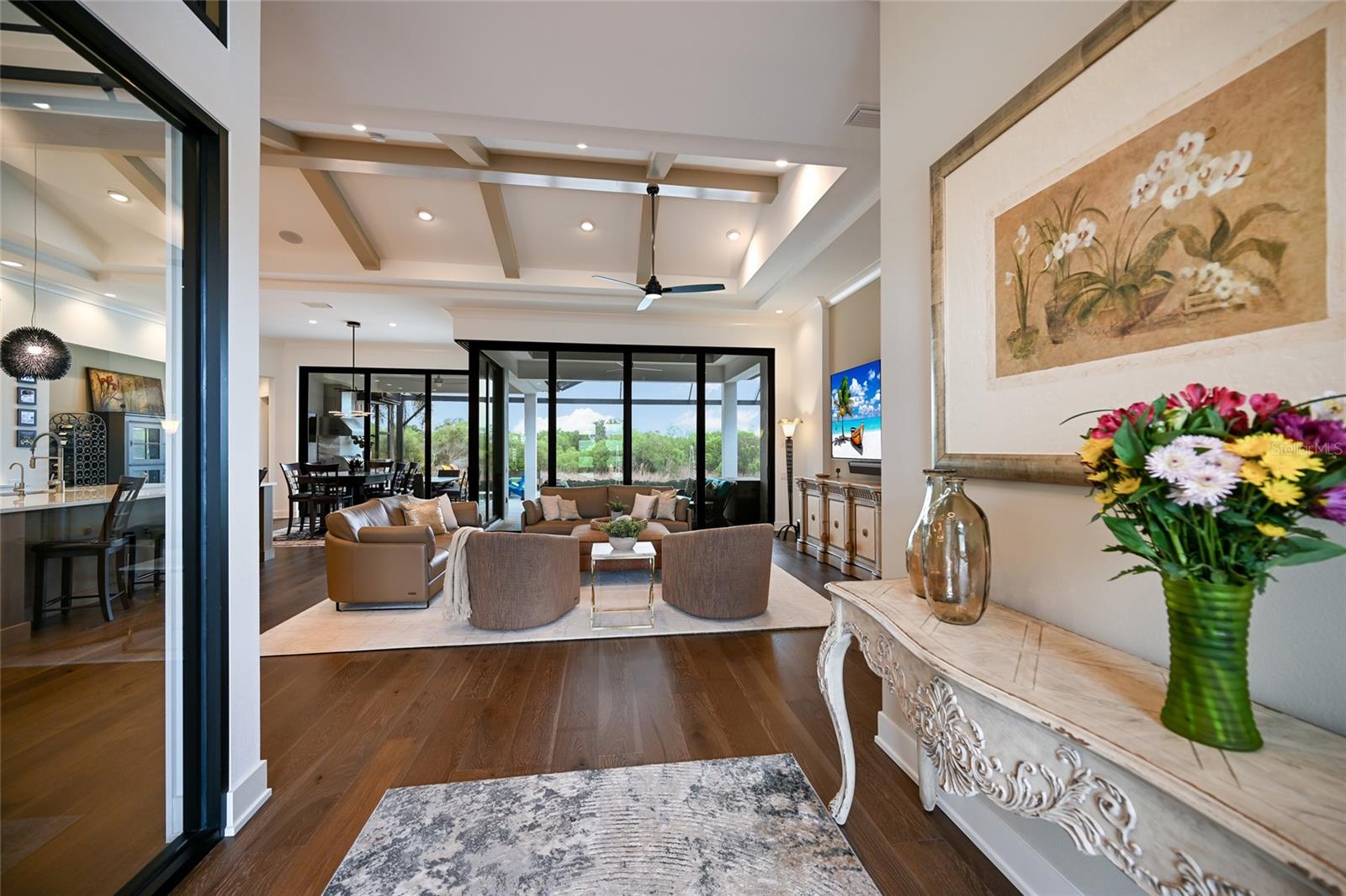 LAKEHOUSE COVE - Residential