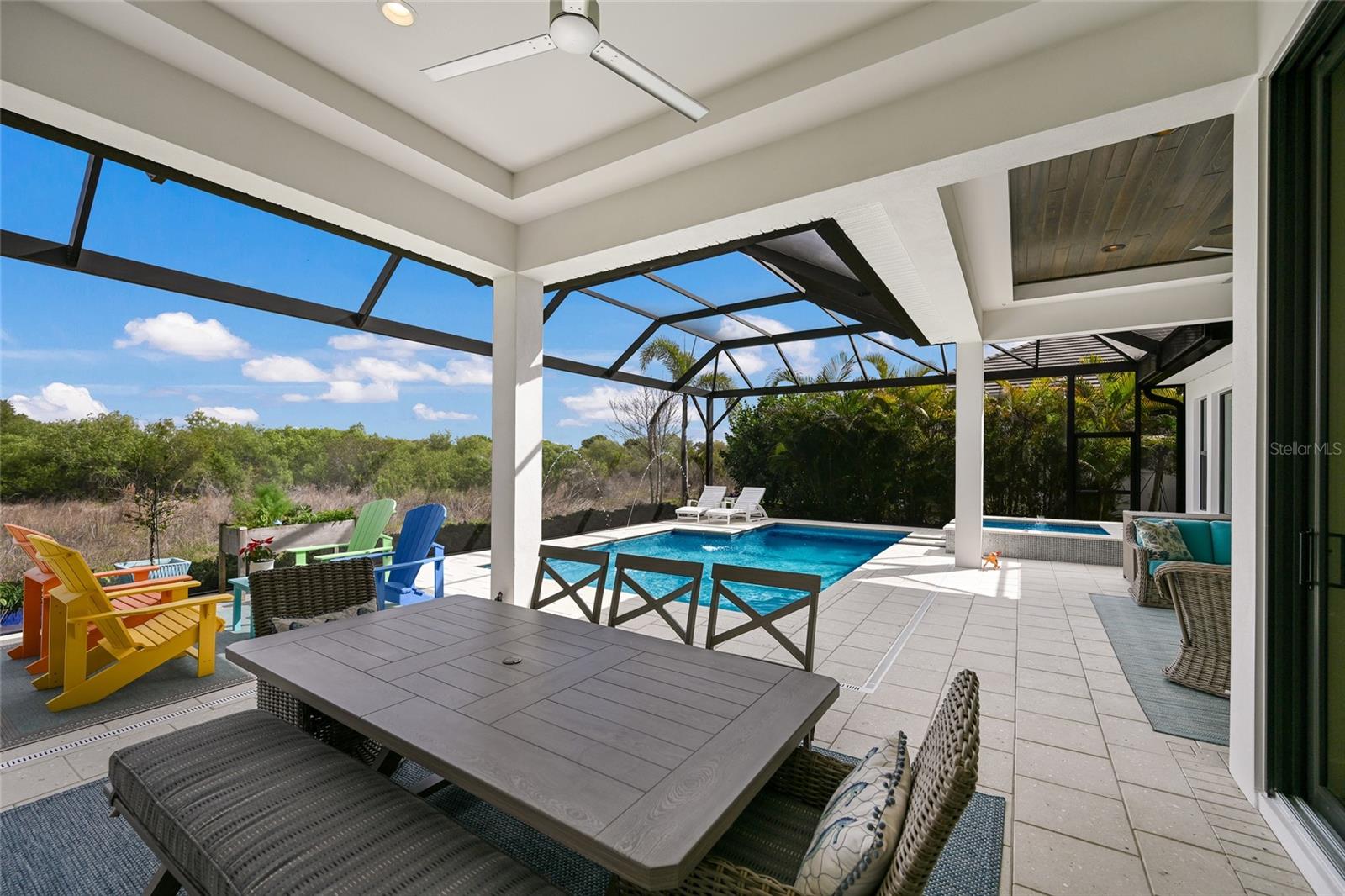 LAKEHOUSE COVE - Residential