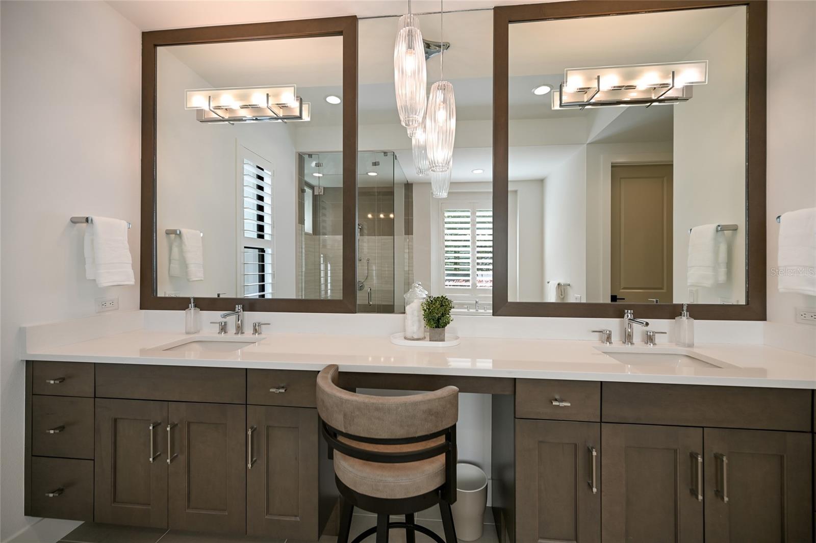 LAKEHOUSE COVE - Residential