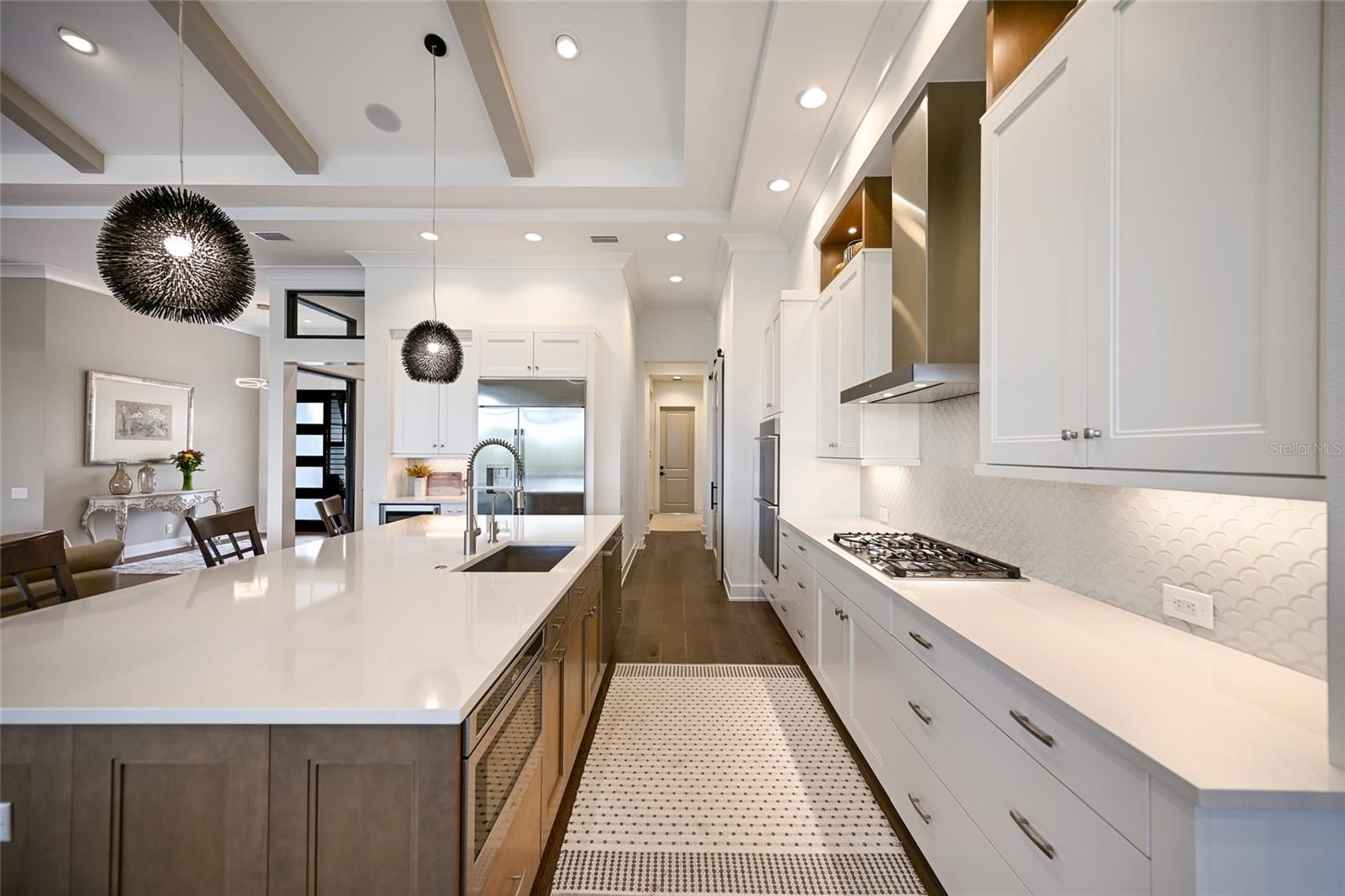 LAKEHOUSE COVE - Residential