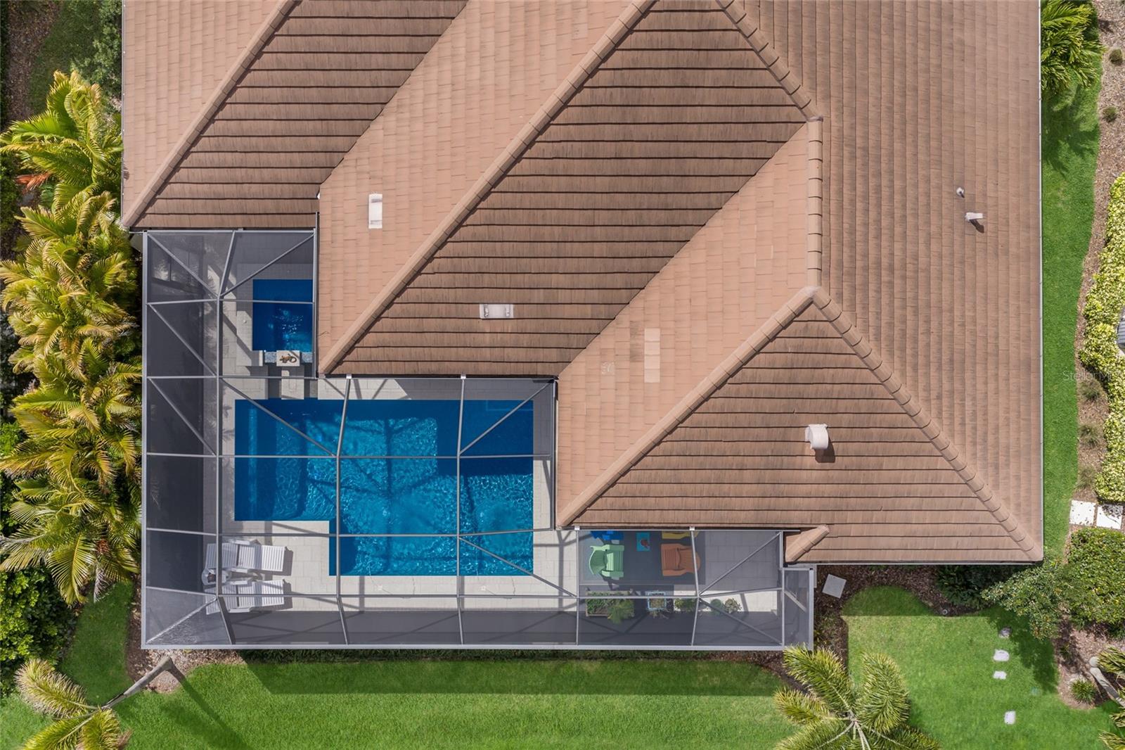 LAKEHOUSE COVE - Residential