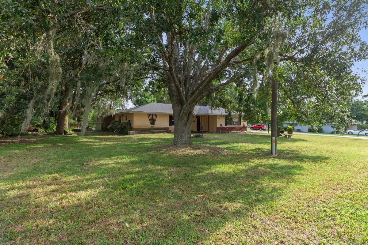 5836 W PINE CIRCLE