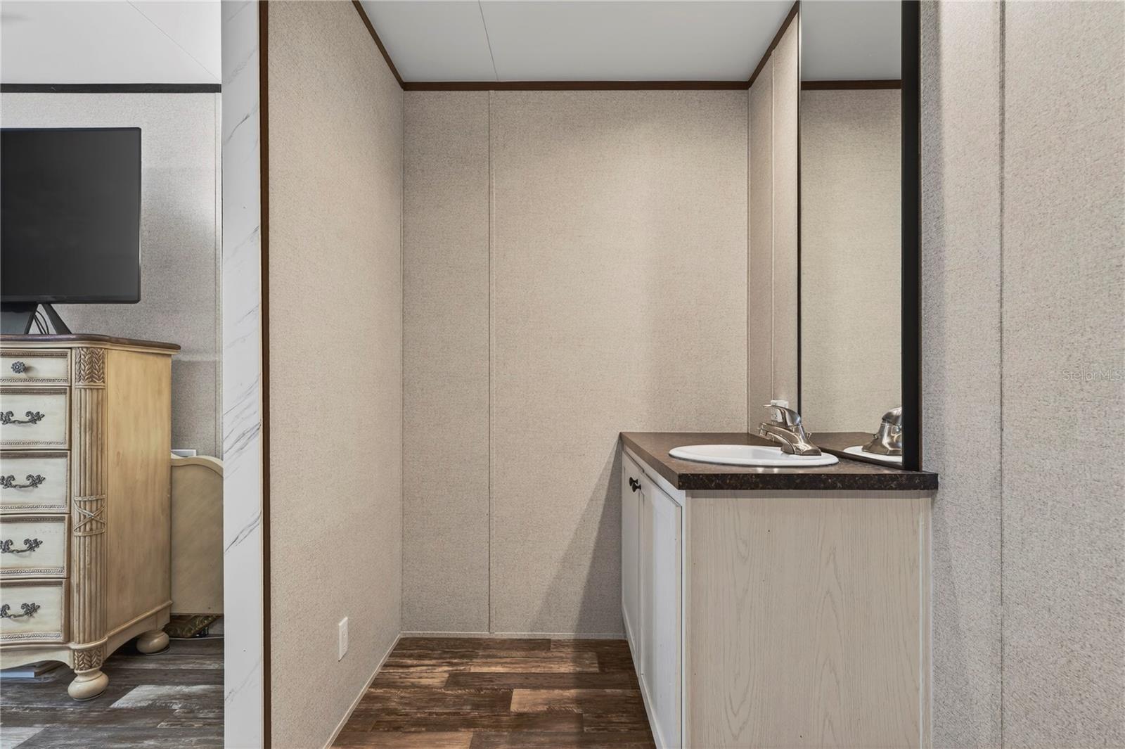 SOUTH WATERFRONT PARK - Residential