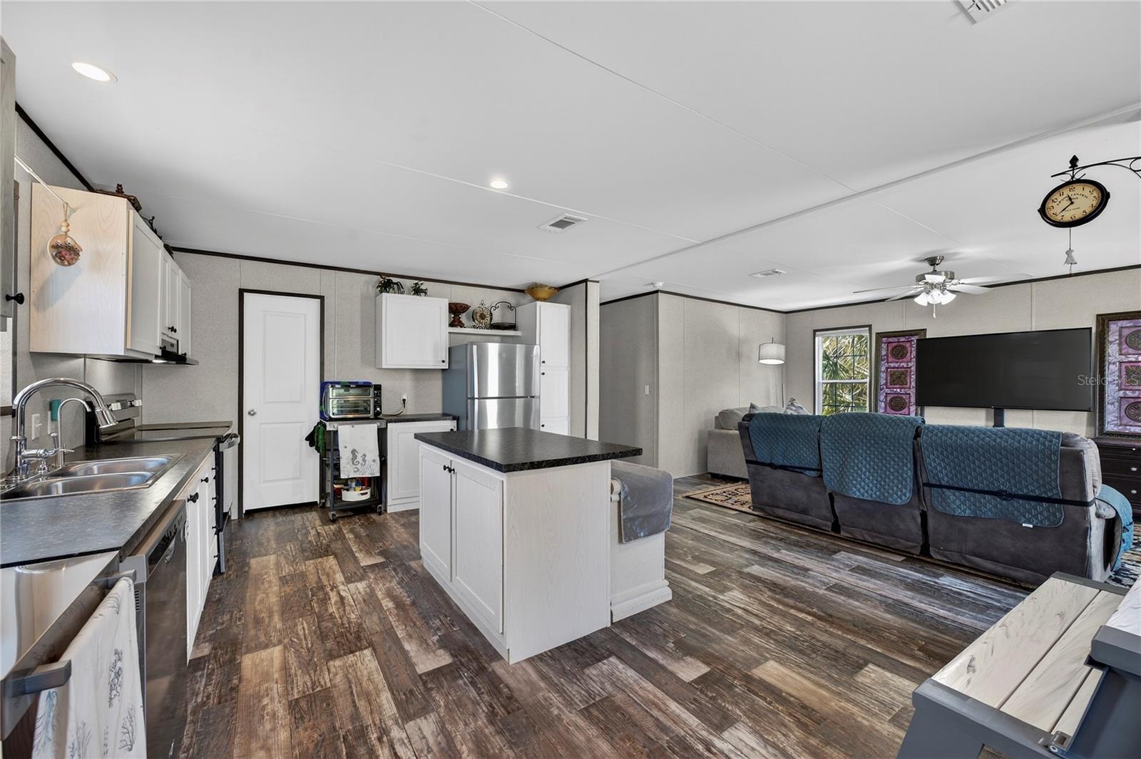 SOUTH WATERFRONT PARK - Residential