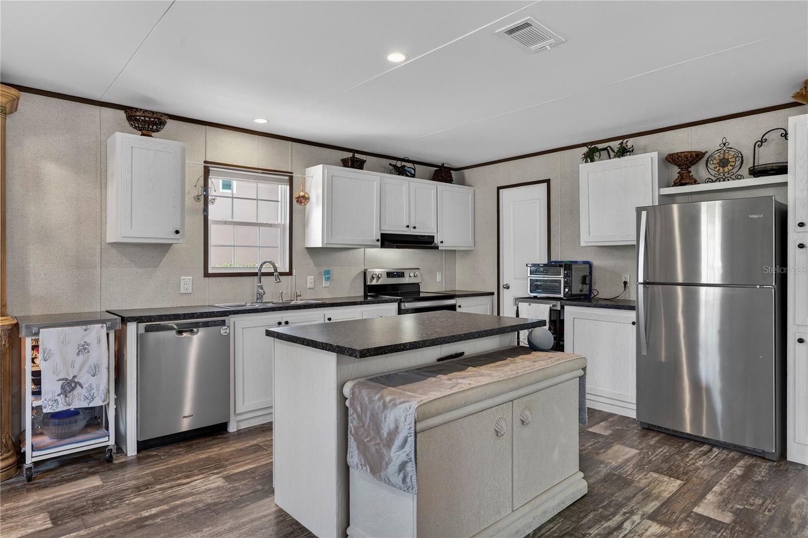 SOUTH WATERFRONT PARK - Residential