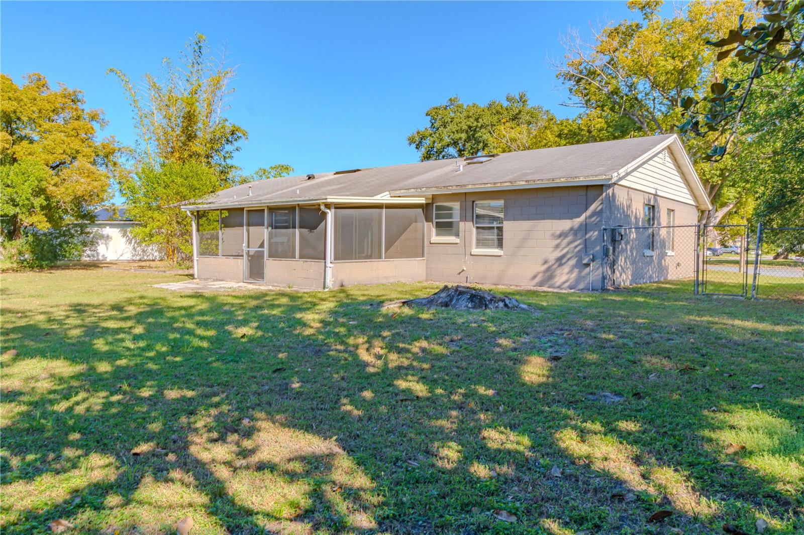 CAMELOT UNIT 2 - Residential Lease