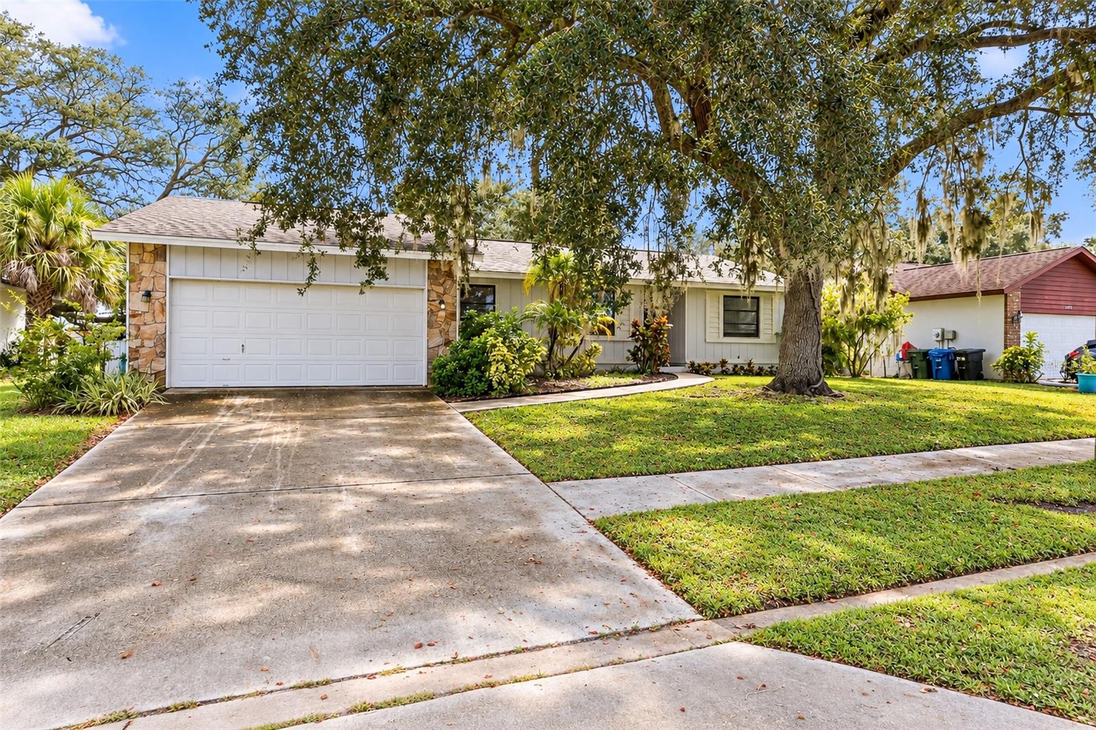 2475 WOOD OAK DRIVE
