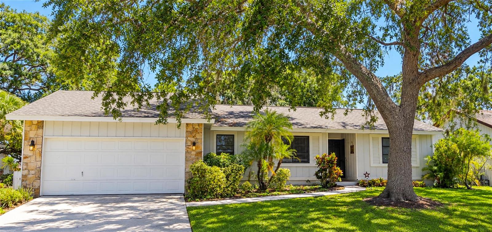2475 WOOD OAK DRIVE