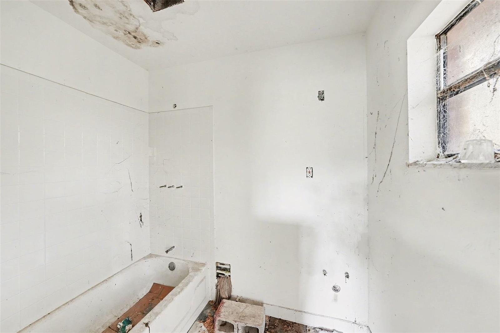 TEMPLE TERRACES - Residential