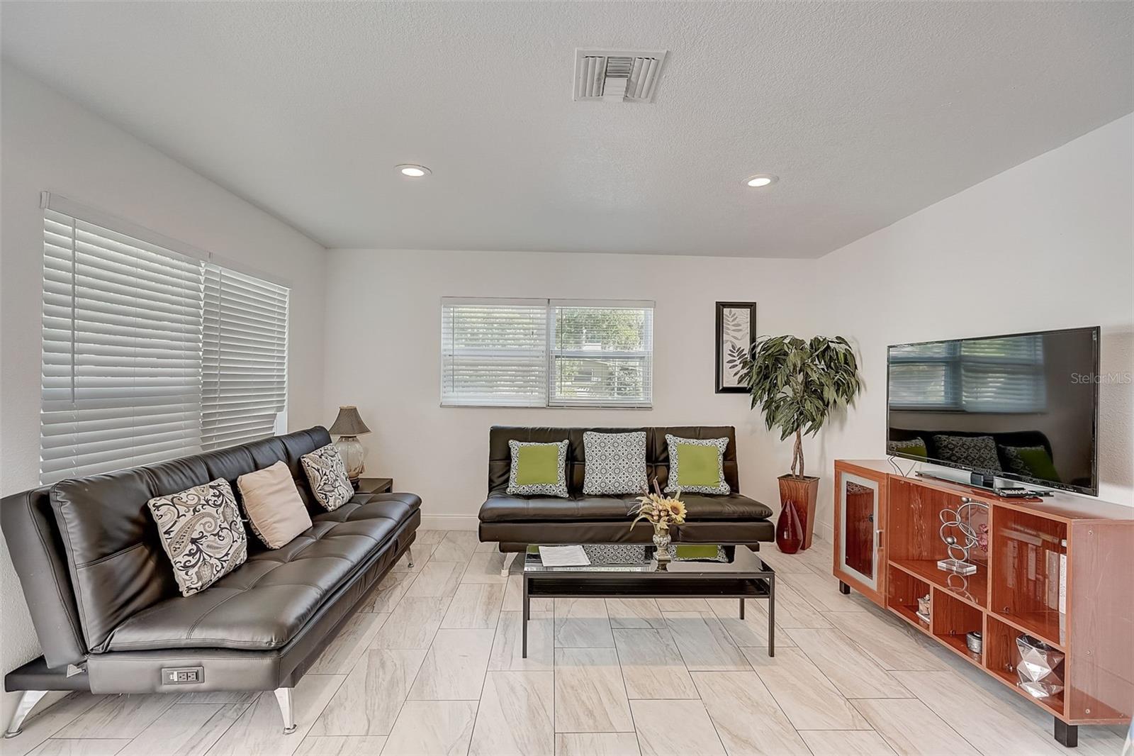 OSPREY AVE SUB - Residential Lease
