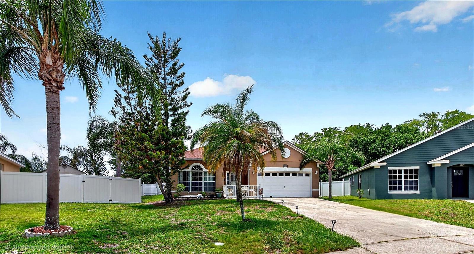 2304 SAPHIRE COURT
