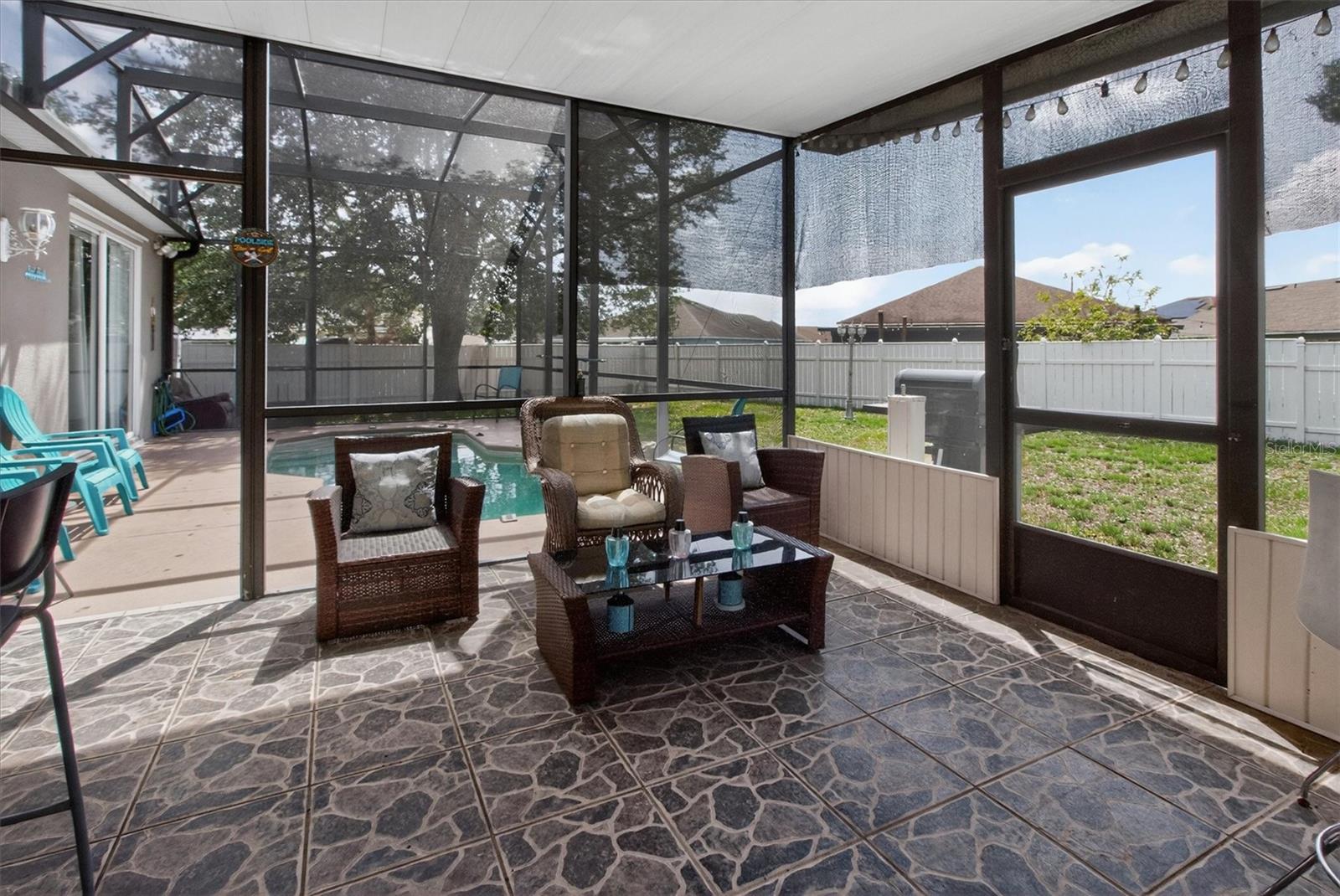 EMERALD POINTE - Residential