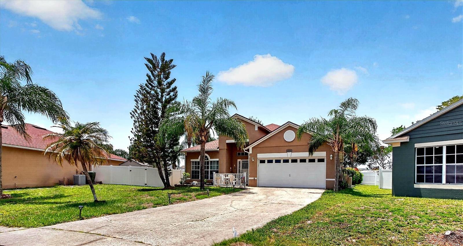 EMERALD POINTE - Residential