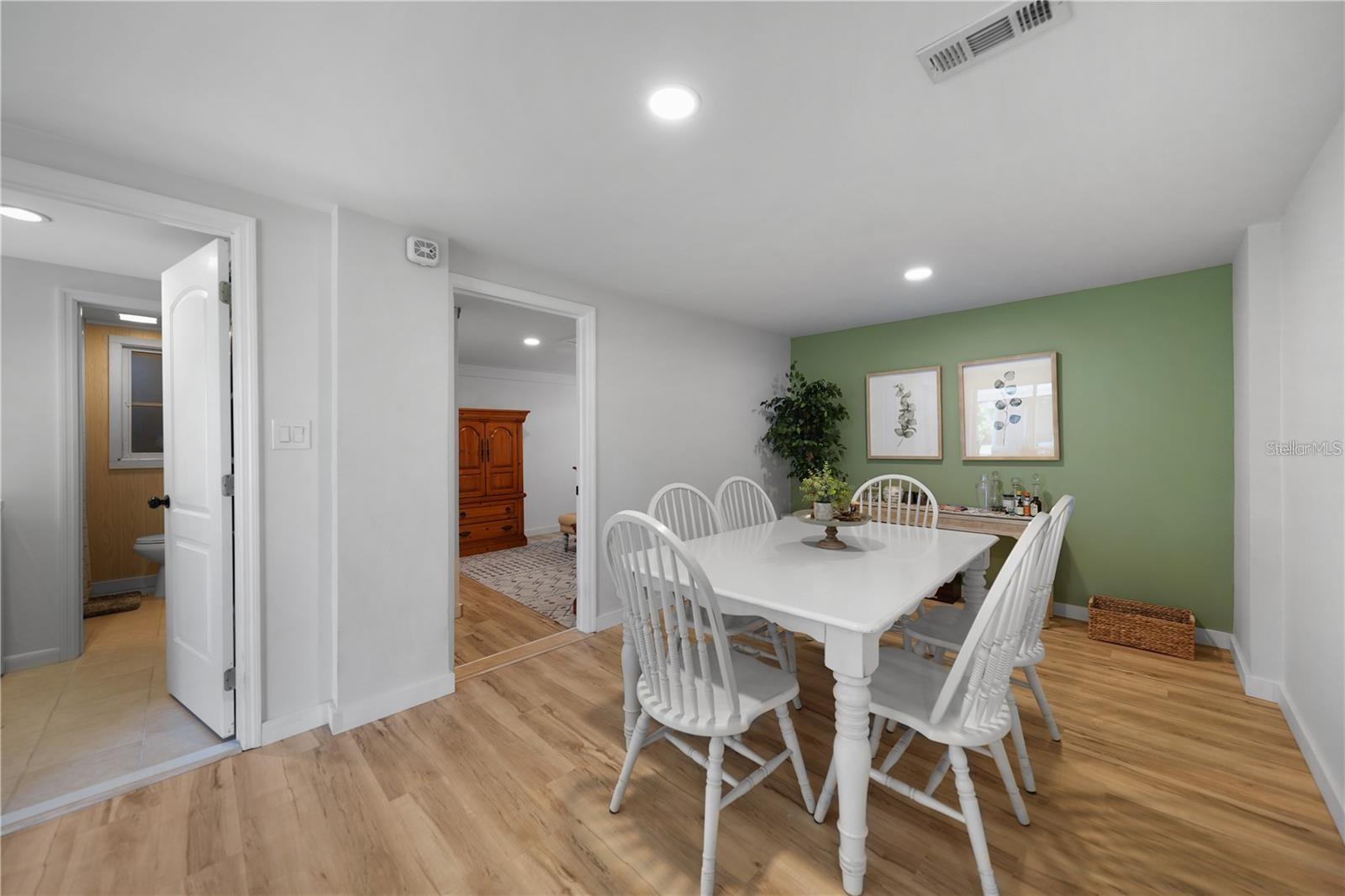 BREEZEWOOD MANOR - Residential