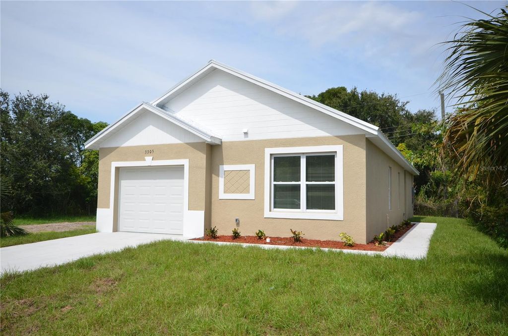 Photo of 3305 Bassie Court, Fort Myers, FL 33916 (MLS # O6403240)