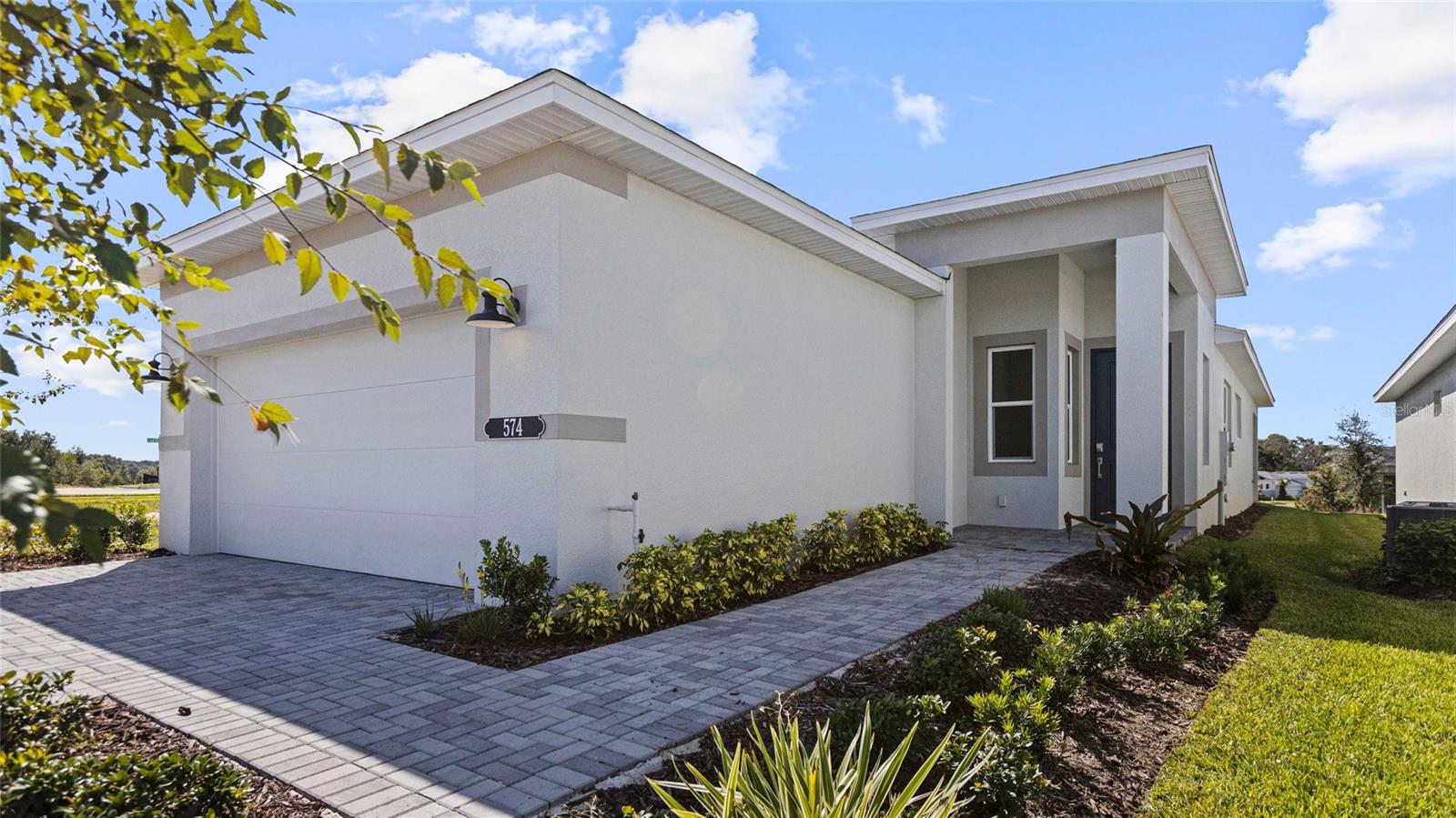 574 HAMMOCK OAKS BOULEVARD