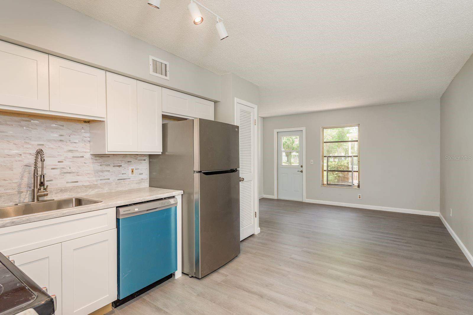 2262 SWEDISH DRIVE 10