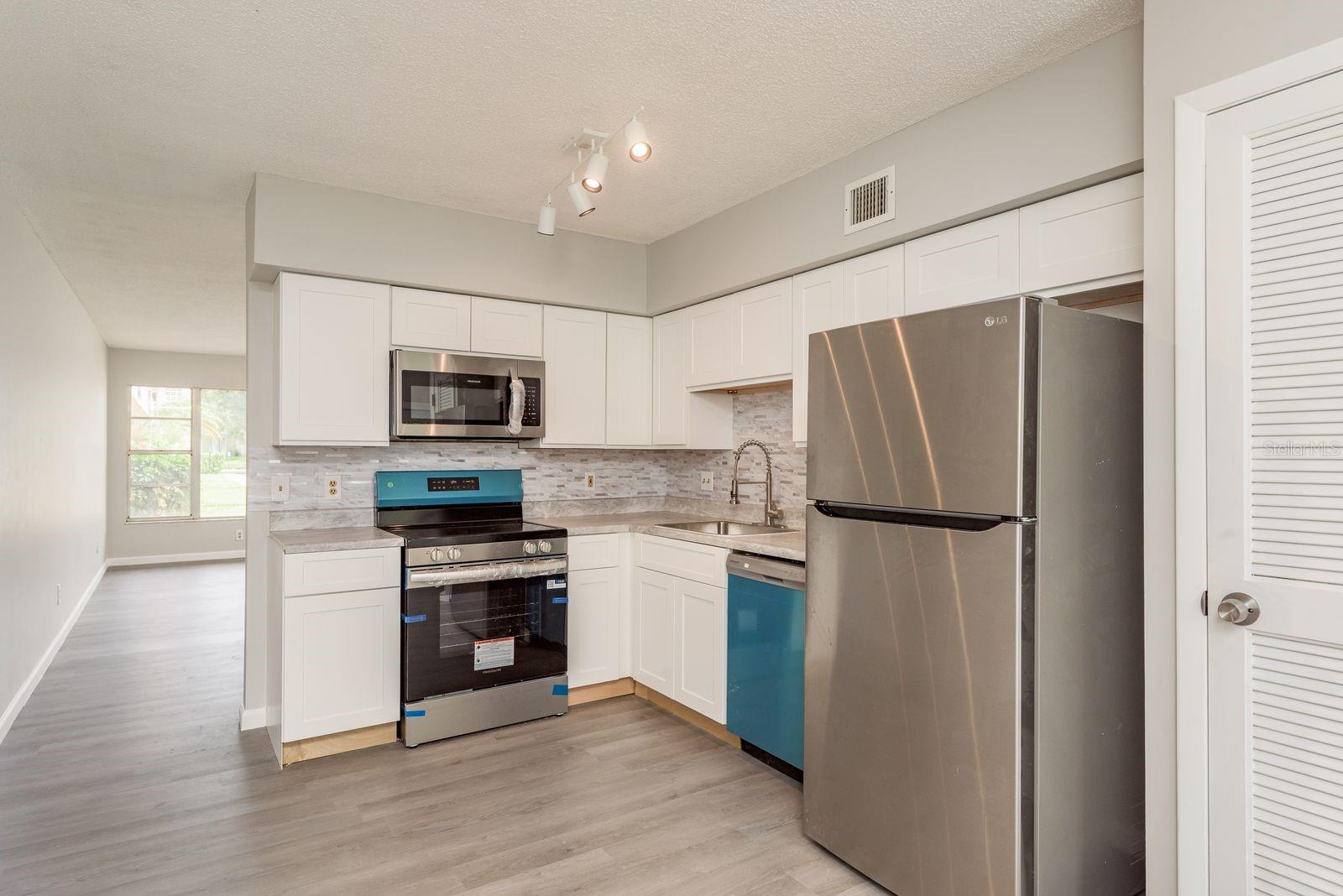 2262 SWEDISH DRIVE 10