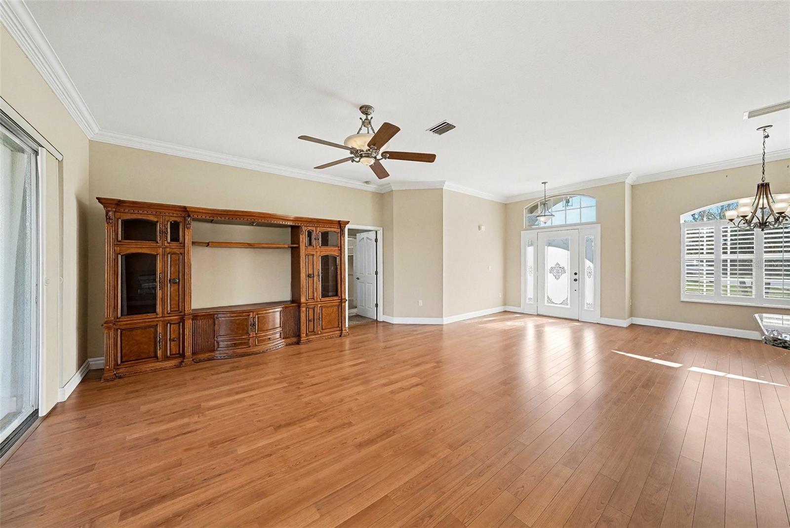 GROVES - Residential