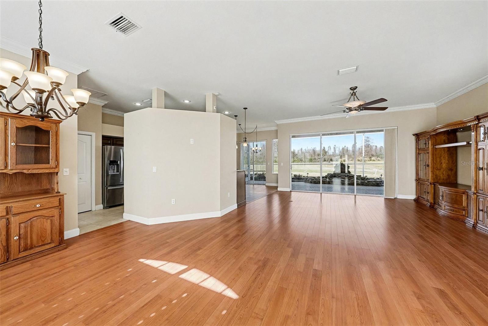 GROVES - Residential