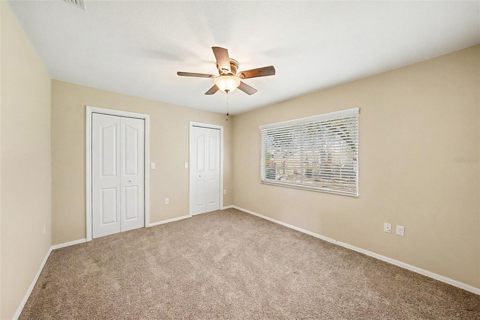 GROVES - Residential