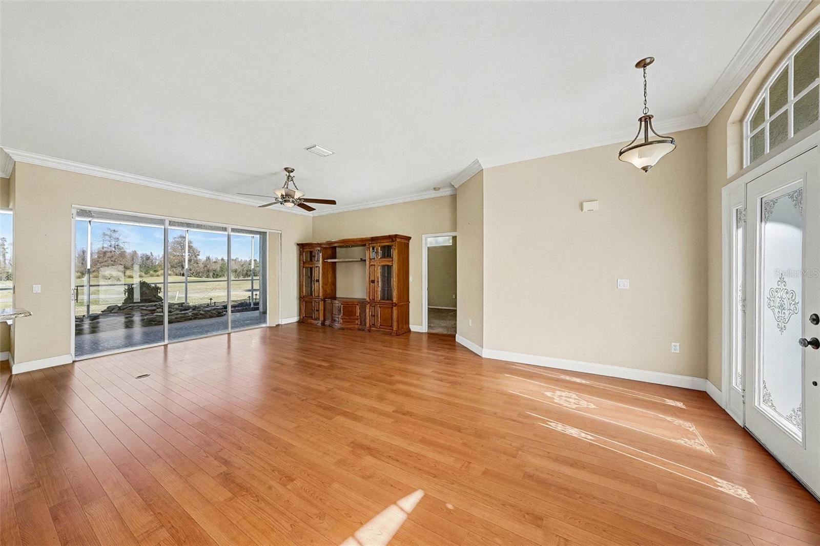 GROVES - Residential