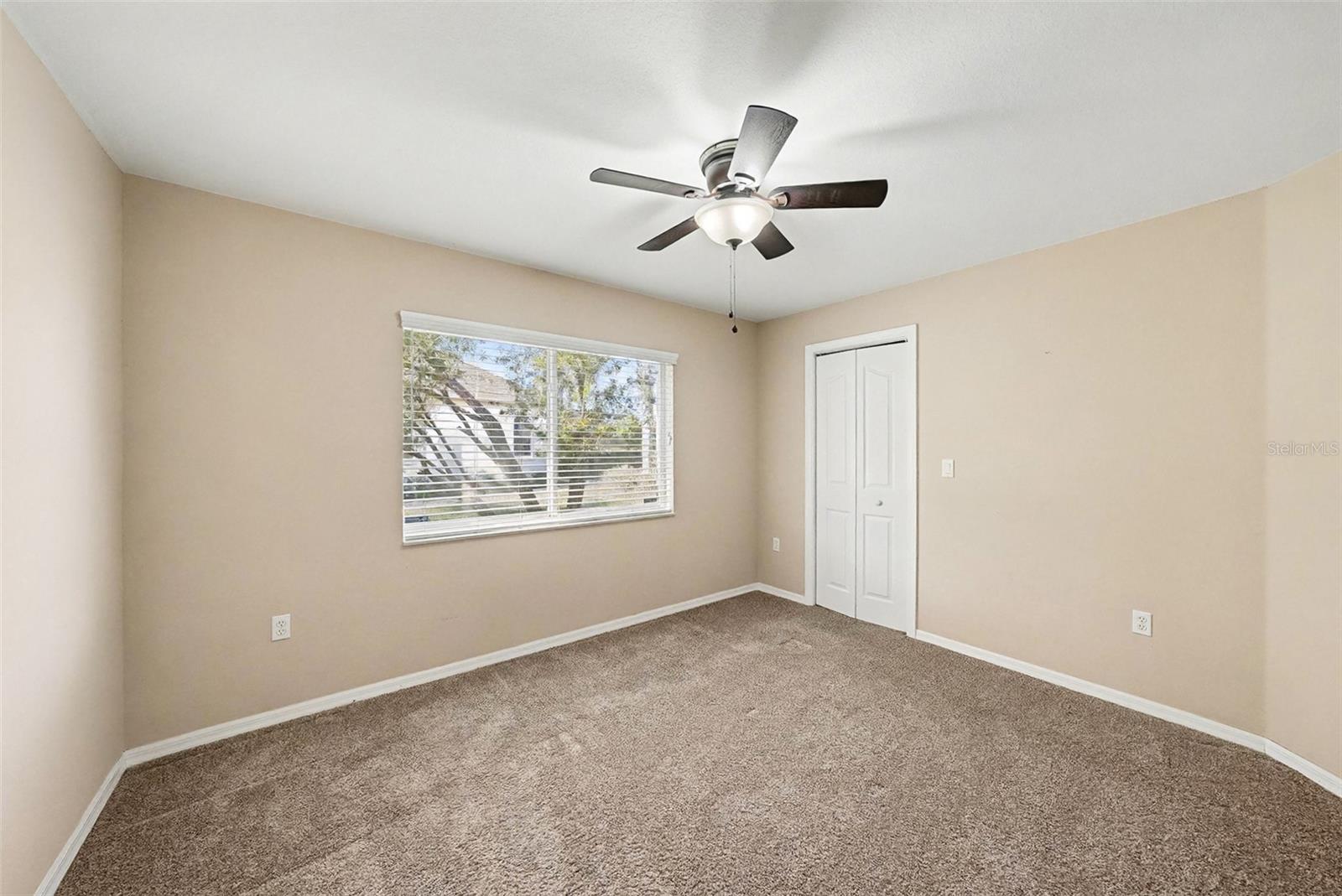 GROVES - Residential