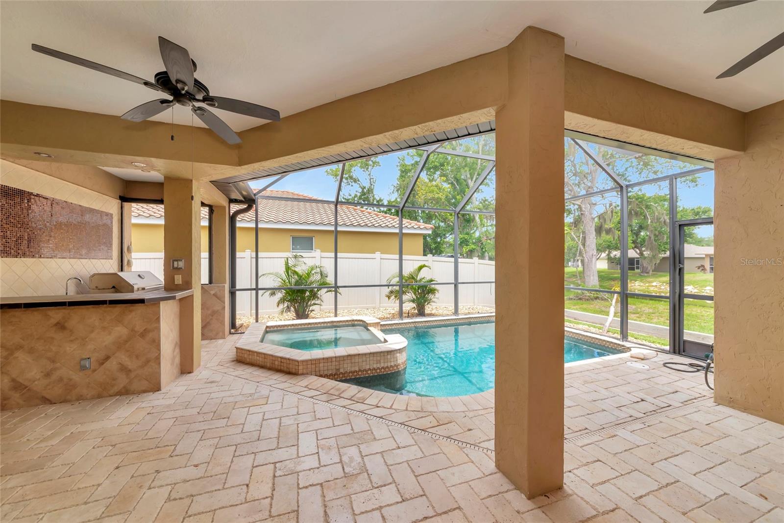 OAK VISTAS - Residential