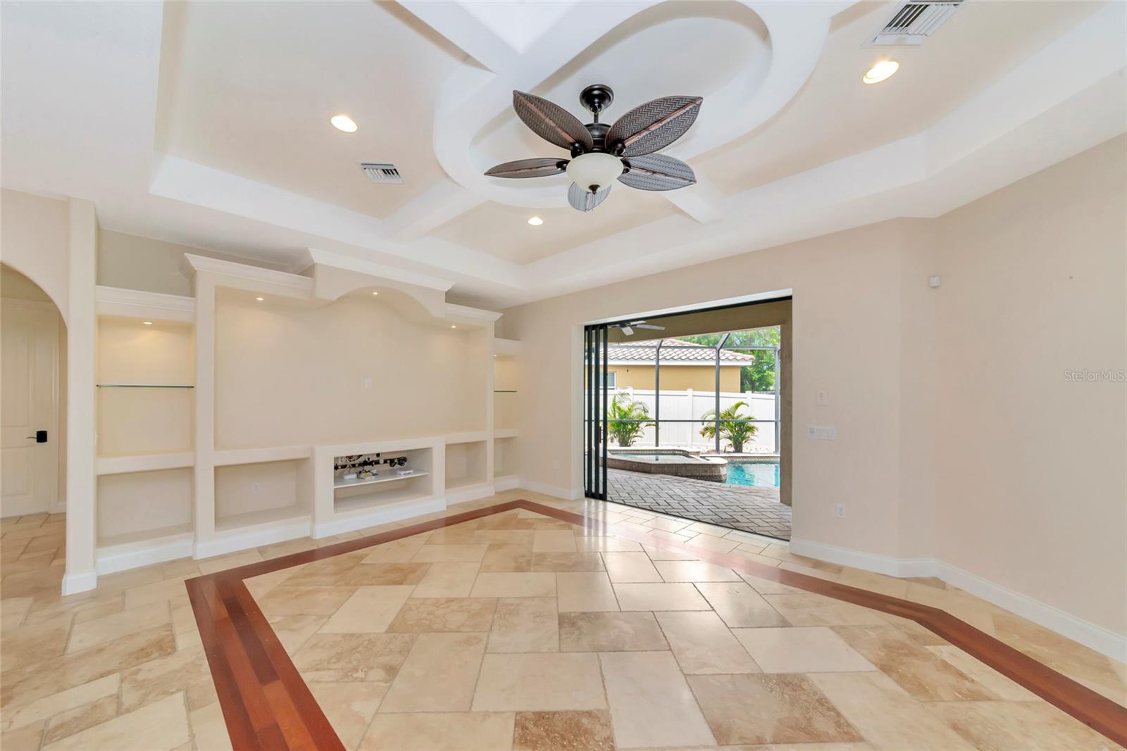 OAK VISTAS - Residential