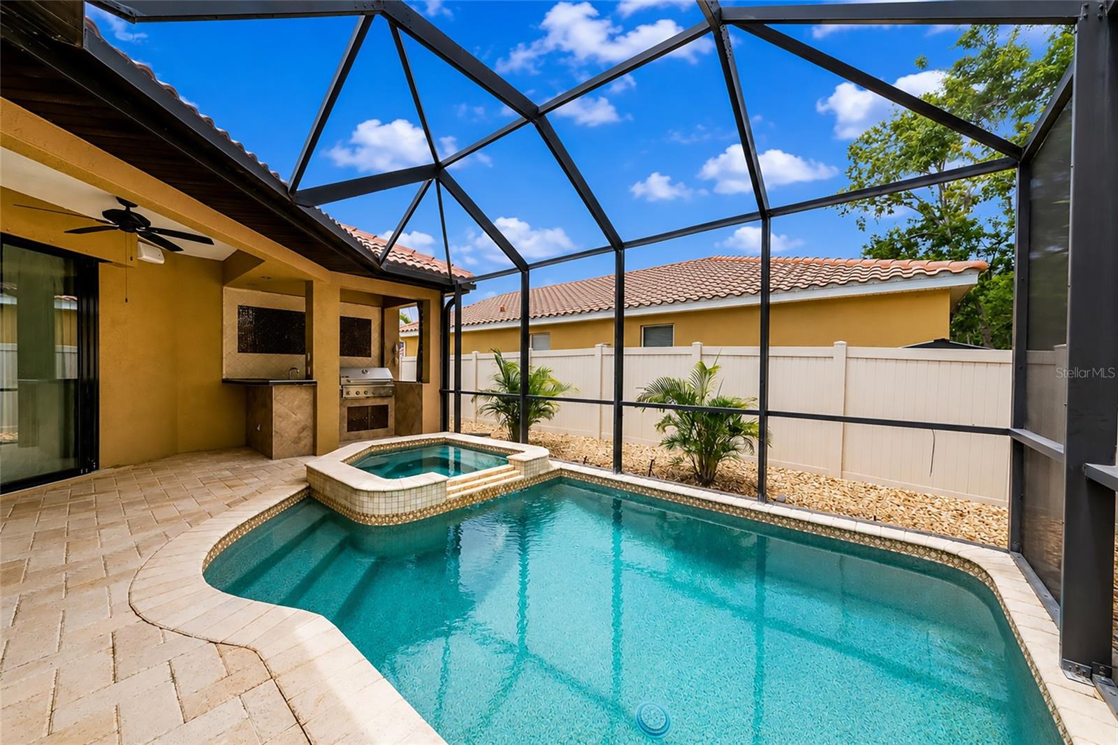 OAK VISTAS - Residential