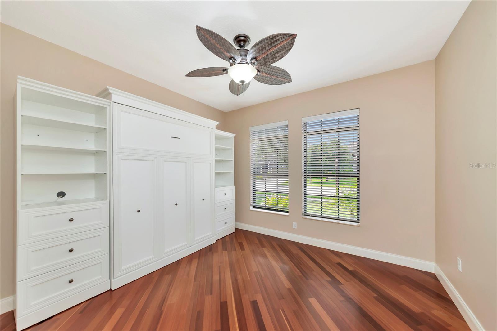 OAK VISTAS - Residential