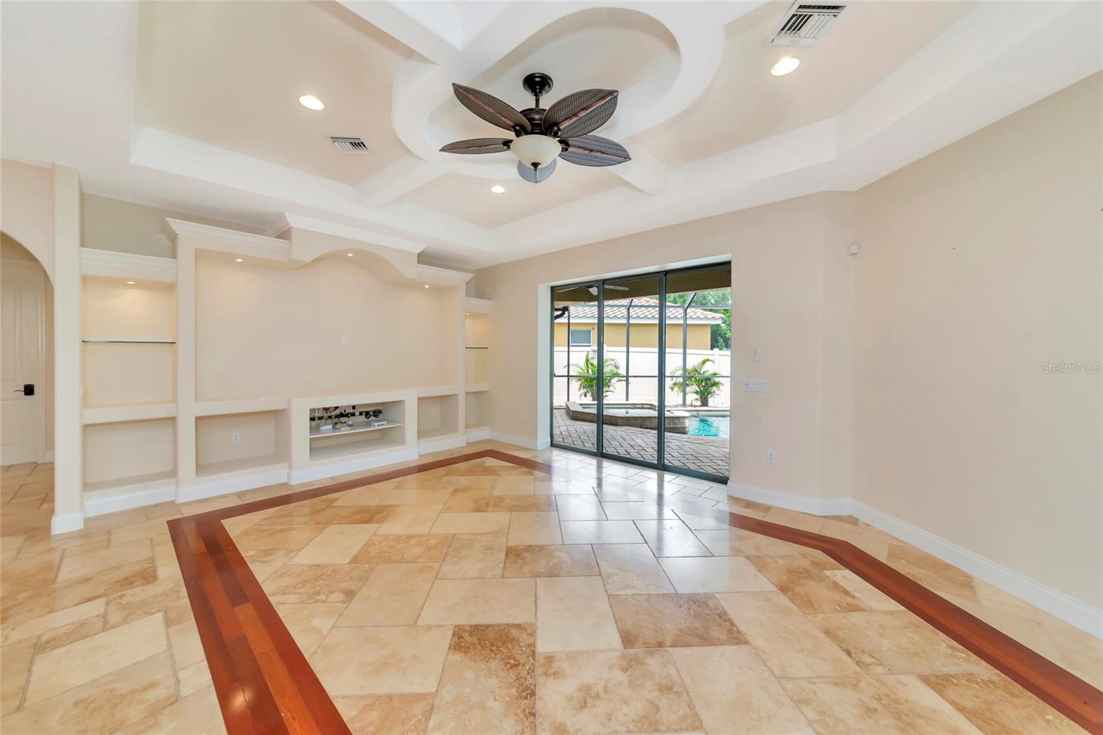 OAK VISTAS - Residential