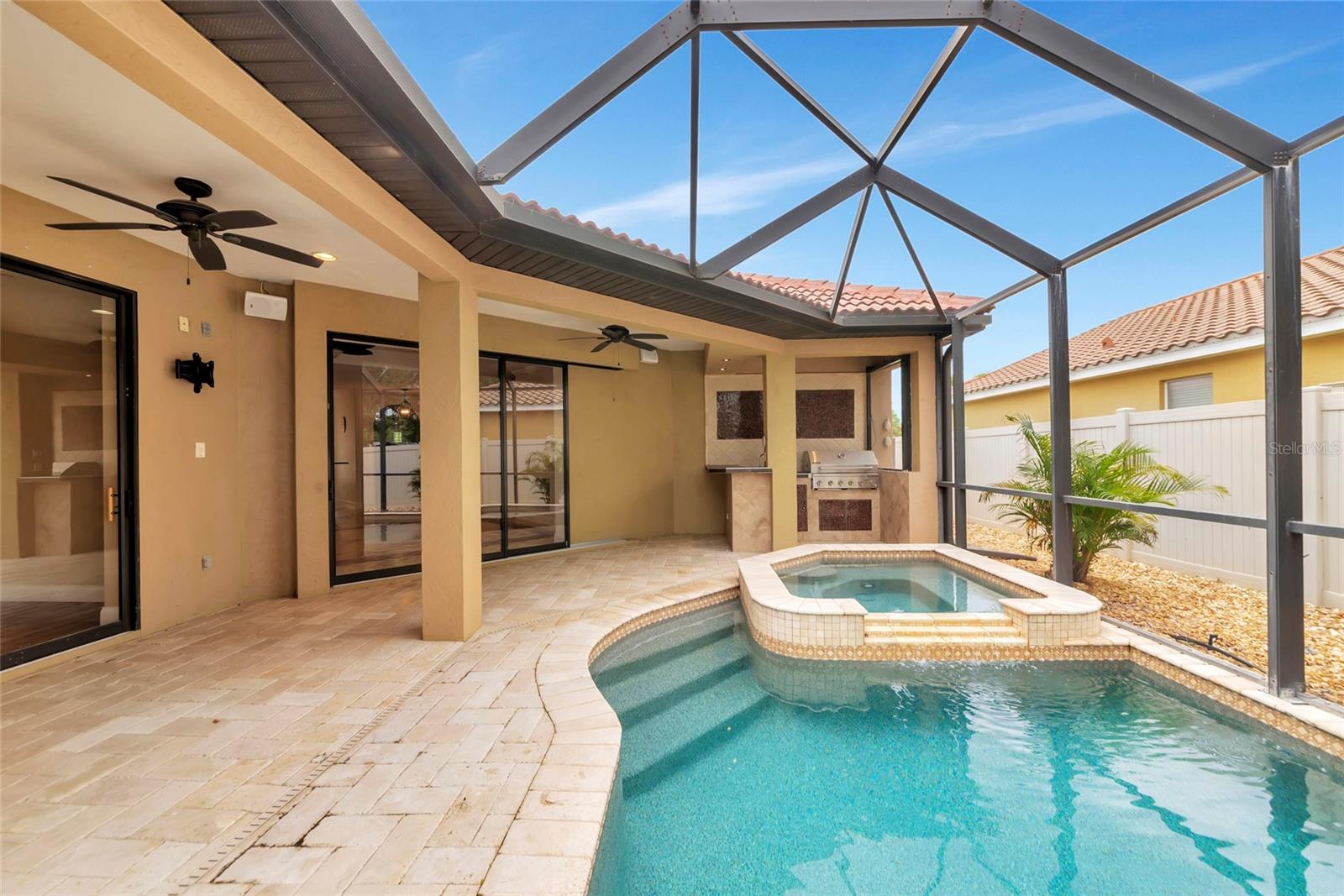 OAK VISTAS - Residential