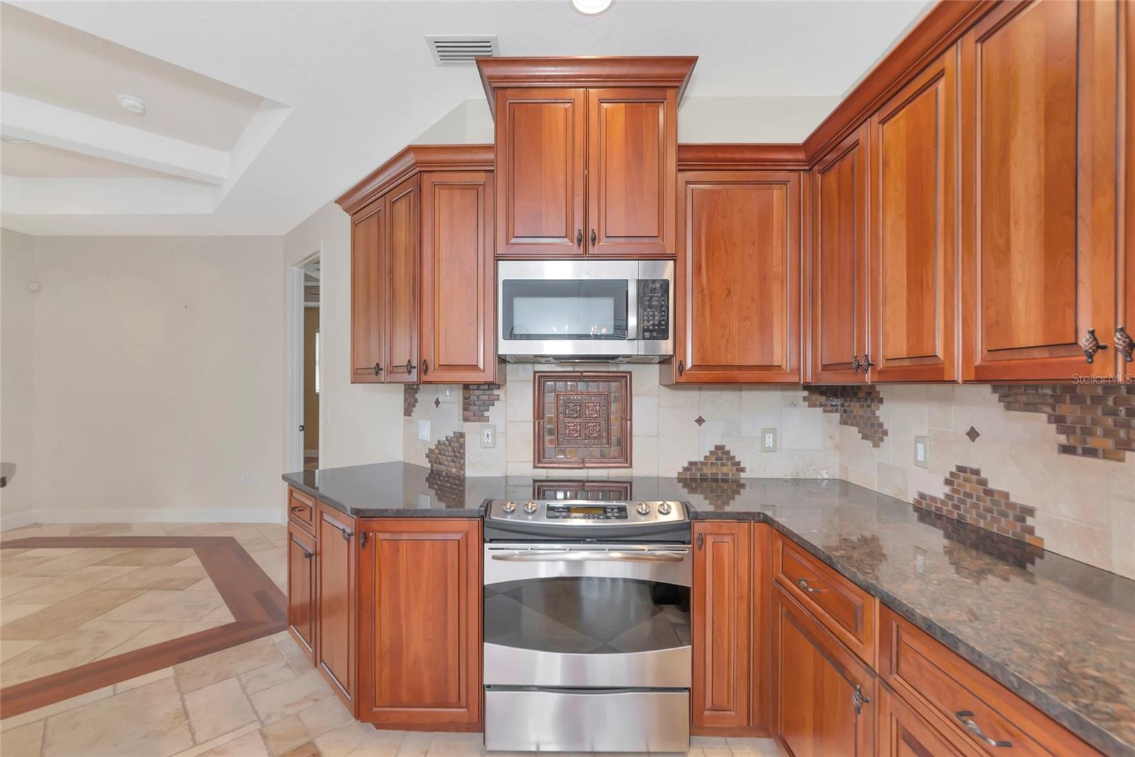 OAK VISTAS - Residential