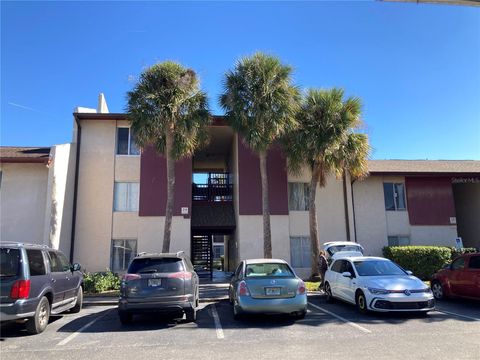 3840 N LAKE DRIVE 126 TAMPA FL 33614