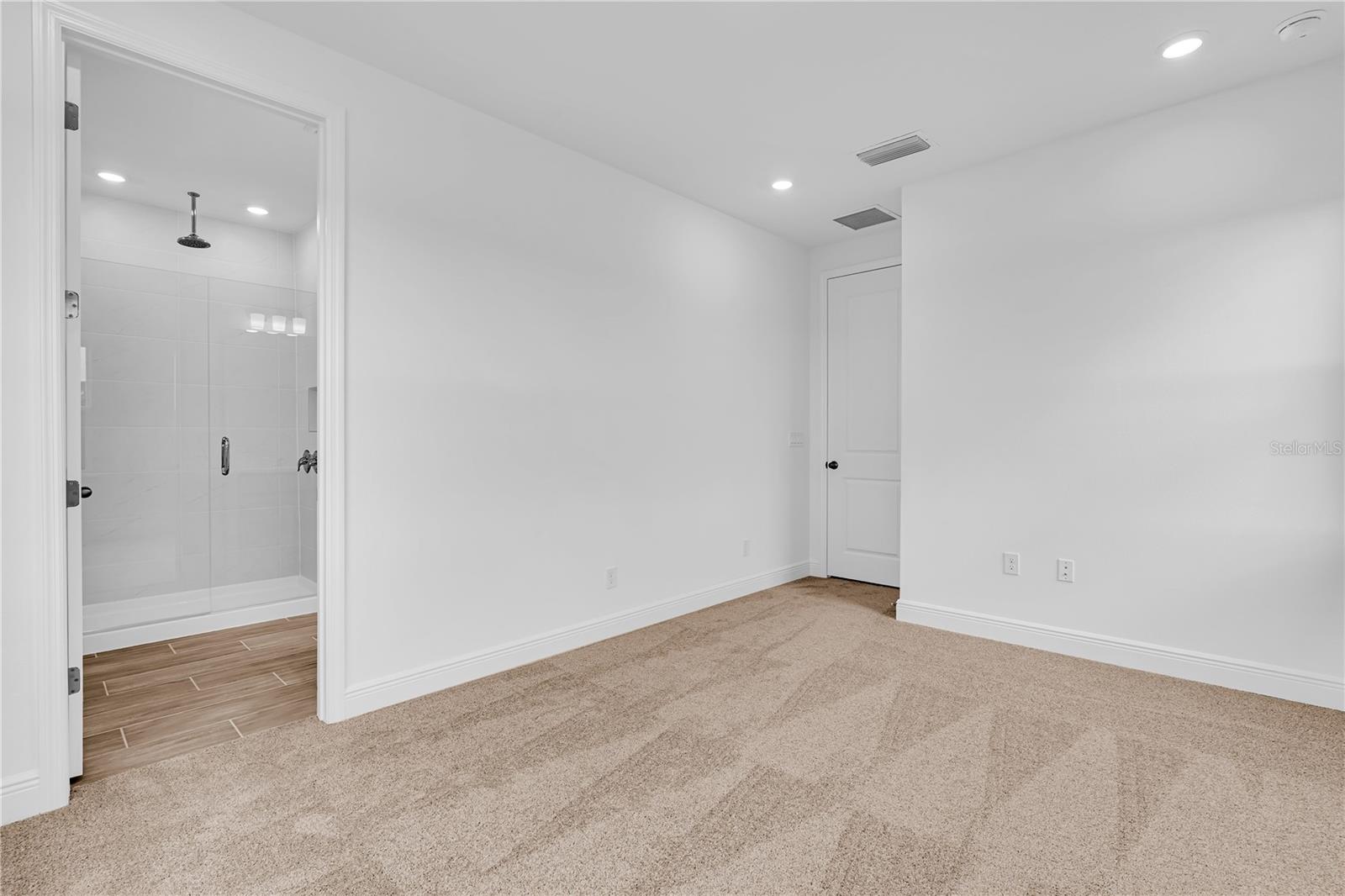 SERENADE/OVATION PH 1 - Residential Lease