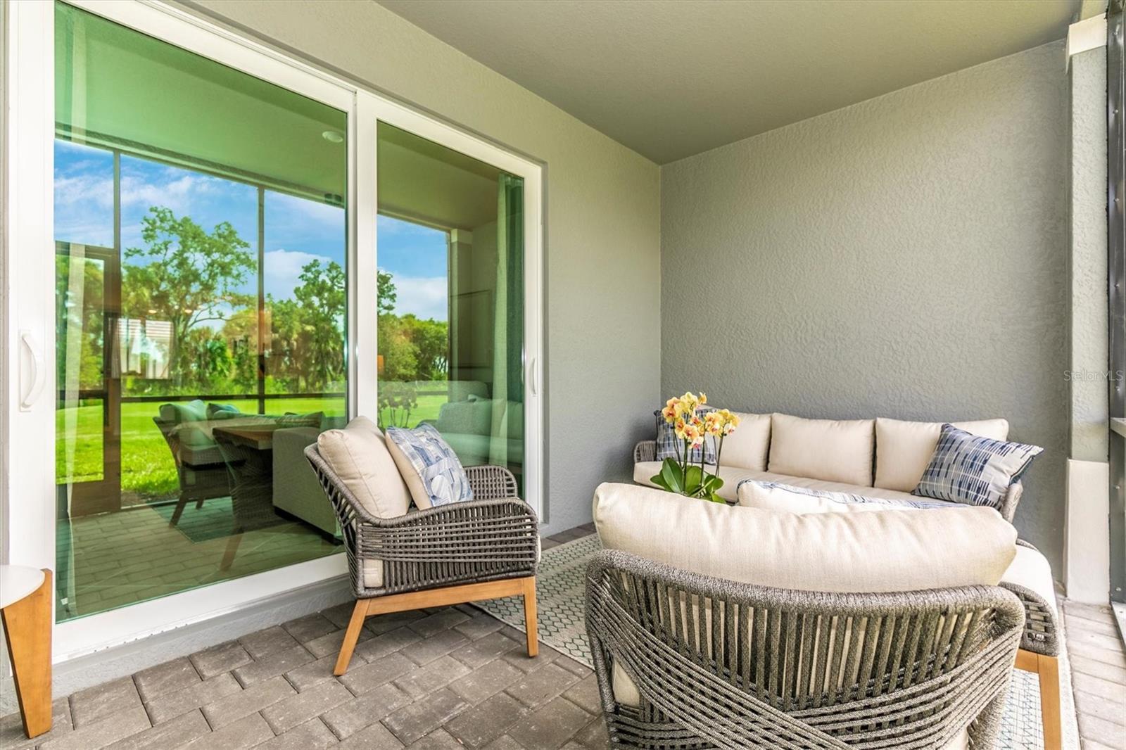 WELLEN PARK GOLF & COUNTRY CLUB - Residential Lease