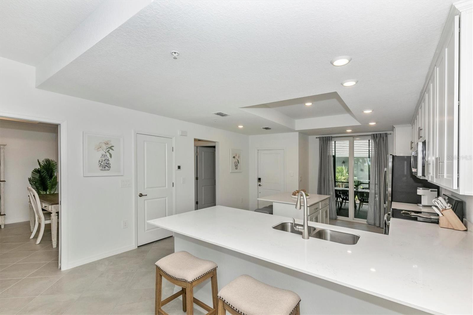 WELLEN PARK GOLF & COUNTRY CLUB - Residential Lease